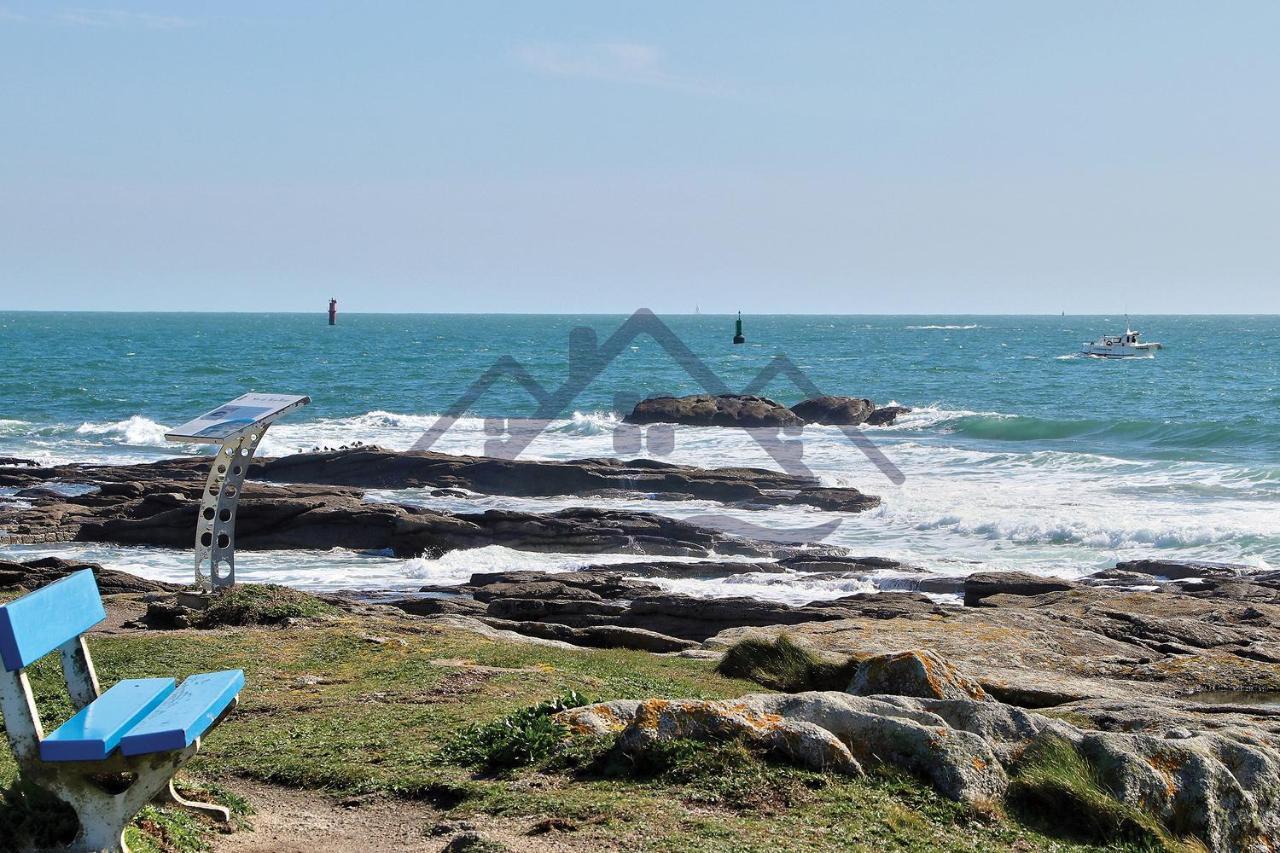 Au Seaview: Beachfront Retreat With Pool And Garden Guilvinec